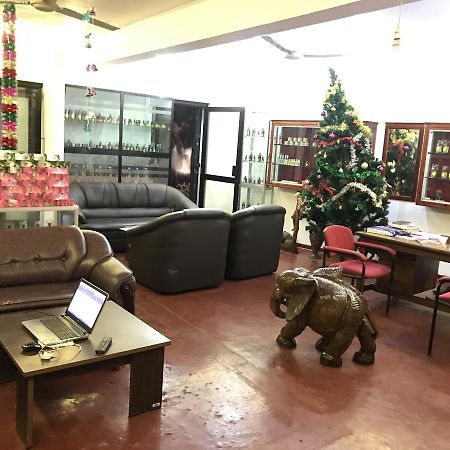Srilanka Ayurveda Hotel Хиккадува Экстерьер фото