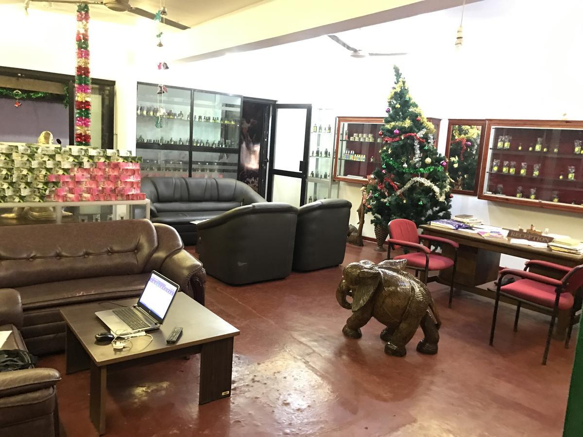 Srilanka Ayurveda Hotel Хиккадува Экстерьер фото